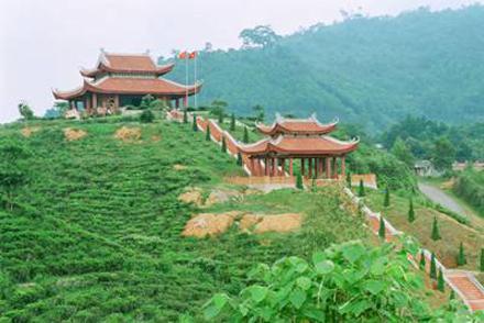 ពិព័ណ៏រូបភាព ឯកសារ“លោកប្រធានហូជីមិញជាមួយតំបន់សុវត្ថិភាពThai nguyen  ”